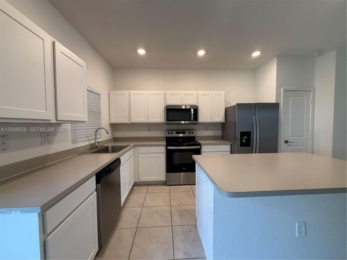 721 Sw 11th Street, Florida City, FL, 33034 | Card Image