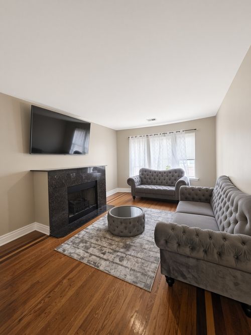 b-3-48 N Menard Ave, Chicago, IL, 60644-3891 | Card Image