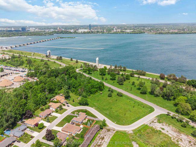 3555 Rapids View Dr, House other with 3 bedrooms, 2 bathrooms and 4 parking in Niagara Falls ON | Image 26