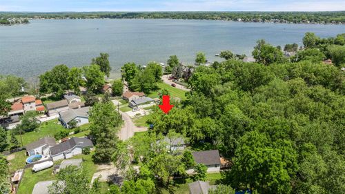 121 Maudlin St, Novi, MI, 48377-1845 | Card Image