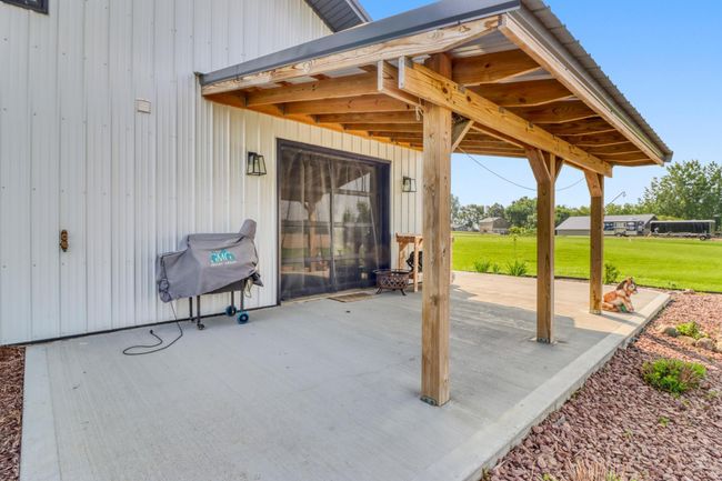 Backyard_Patio1_3.JPG | Image 18