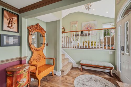 69 Marilynn St, East Islip, NY, 11730-2710 | Card Image