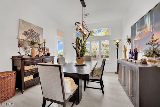 10001 Cresent Creek Dr, House other with 2 bedrooms, 2 bathrooms and null parking in Las Vegas NV | Image 17