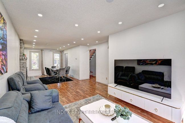 30 Maxwell Dr, House other with 4 bedrooms, 3 bathrooms and 4 parking in Kitchener ON | Image 7