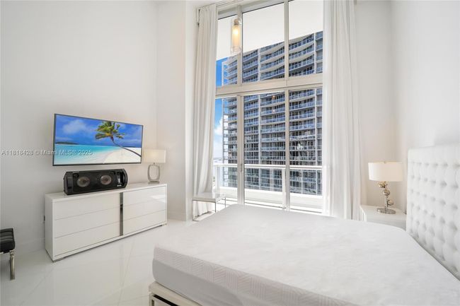 APT-2807 - 475 Brickell Ave, Condo with 2 bedrooms, 2 bathrooms and null parking in Miami FL | Image 16