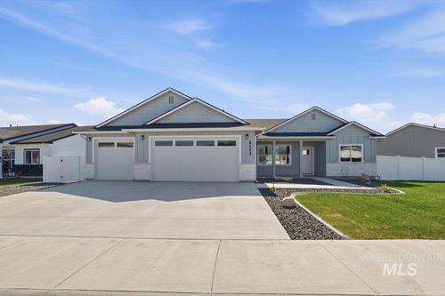 2173 Austin Way, Fruitland, ID, 83619-1079 | Card Image