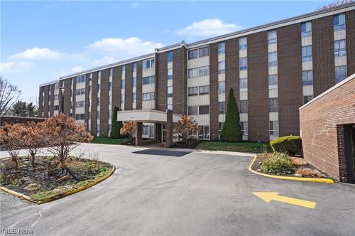 apt-403-3064 Kent Rd, Stow, OH, 44224-4439 | Card Image