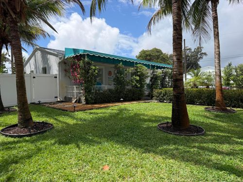 468 W Ocean Ave, Boynton Beach, FL, 33435-4460 | Card Image
