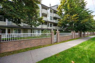 203 - 12160 80 Ave, Condo with 2 bedrooms, 1 bathrooms and 1 parking in Surrey BC | Image 1