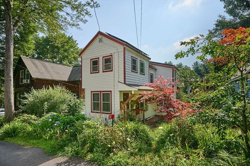 34-34 Laurel Park, Northampton, MA, 01060-1196 | Card Image