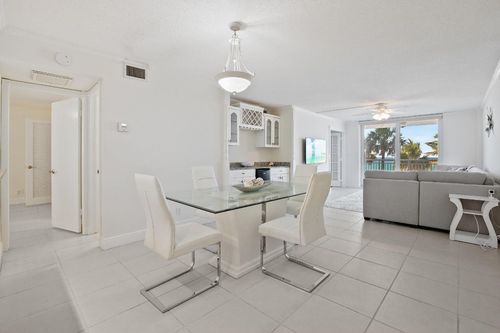 apt-305e-1051 Hillsboro Mile, Hillsboro Beach, FL, 33062-2122 | Card Image