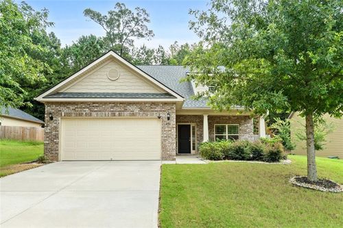 890 Crescent Ln, Griffin, GA, 30224-9028 | Card Image