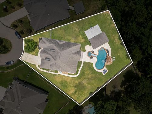 1404 Graystone Hills Dr, Conroe, TX, 77304-2368 | Card Image