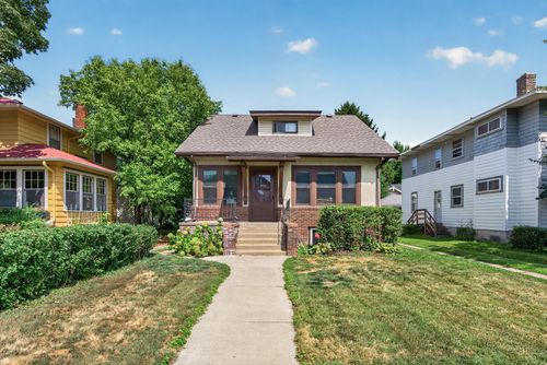 1437 Minnehaha Ave W, Saint Paul, MN, 55104-3685 | Card Image