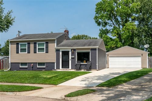 2425 Lorna Ct, Kettering, OH, 45420-1125 | Card Image