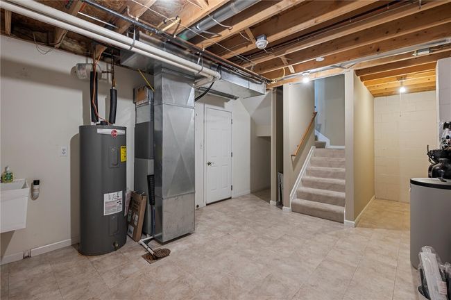 101 Creekside Drive, Townhouse with 3 bedrooms, 2 bathrooms and 2 parking in Buffalo Twp - BUT PA | Image 25