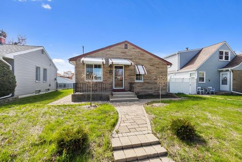 3319 S 25th Street, Milwaukee, WI, 53215 | Card Image