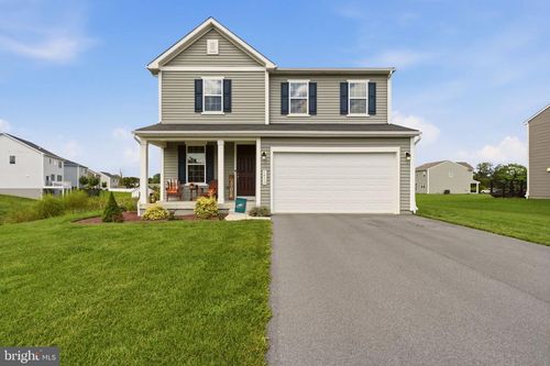 1452 Falcon Ln, CHAMBERSBURG, PA, 17202-7671 | Card Image