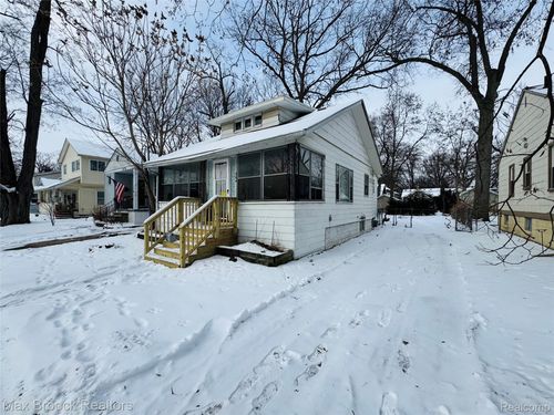 564 W Marshall St, Ferndale, MI, 48220-2406 | Card Image