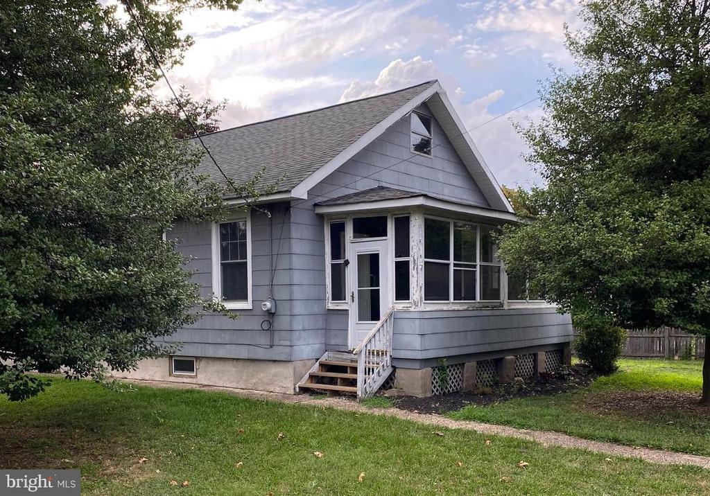 Vetterlein Ave, Trenton, NJ 08619