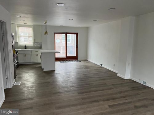 1323 Hale St, PHILADELPHIA, PA, 19111-5817 | Card Image