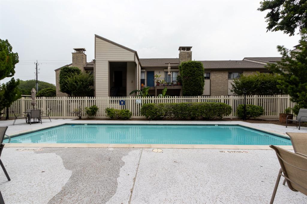 Holiday Dr, Galveston, TX 77550