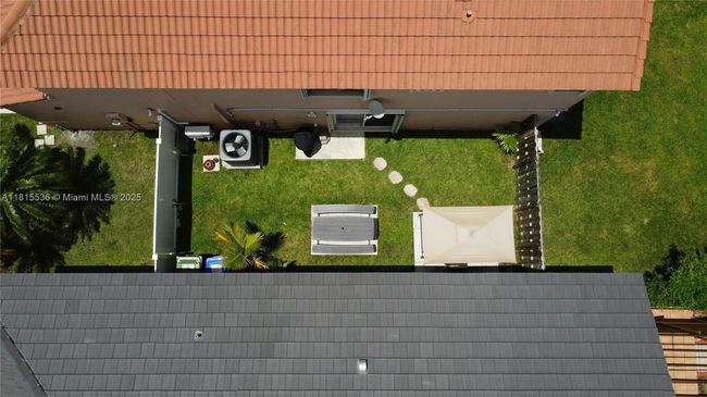 975 Nw 165 Th Ave, House other with 4 bedrooms, 3 bathrooms and null parking in Pembroke Pines FL | Image 7