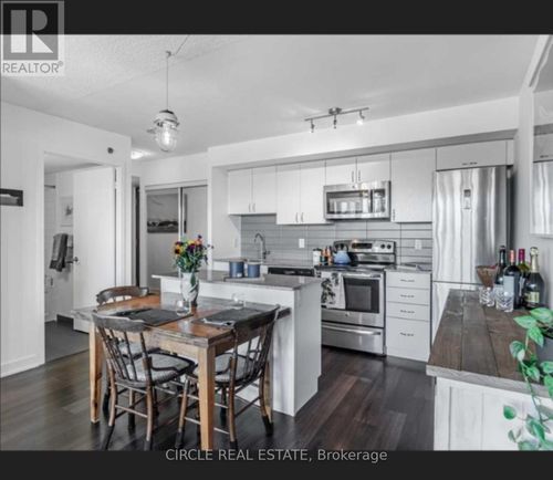 11 Superior Ave Avenue, Toronto (Mimico), ON, M8V0A7 | Card Image