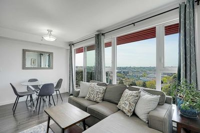 1004 - 955 E Hastings St, Condo with 1 bedrooms, 1 bathrooms and 1 parking in Vancouver BC | Image 1