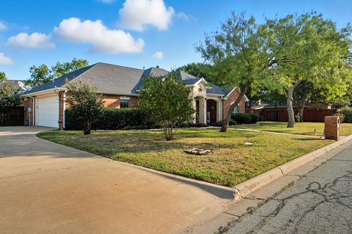 682 Lytle Shores Dr, Abilene, TX, 79602-5234 | Card Image