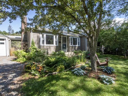 36 Elsom Pkwy, South Burlington, VT, 05403-6609 | Card Image