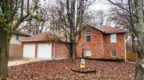 1019 Daniels St, Aurora, MO, 65605-2095 | Card Image