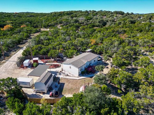 889 24th St E, Lakehills, TX, 78063-7410 | Card Image