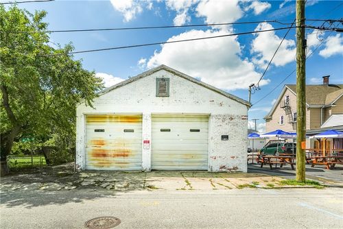 52 Victoria Avenue, Cranston, RI, 02920 | Card Image