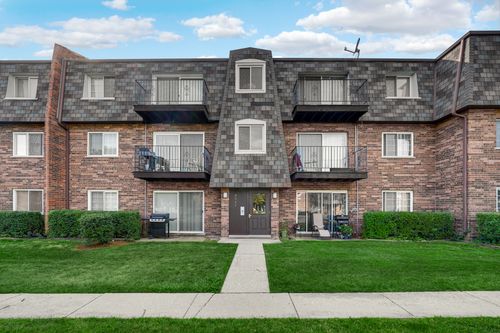 1n-9381 Bay Colony Dr, Des Plaines, IL, 60016-3752 | Card Image