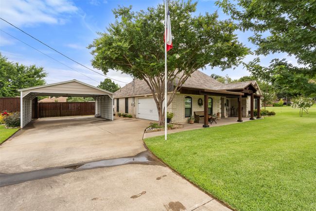 230 Bent Tree Trl, House other with 3 bedrooms, 2 bathrooms and null parking in Burleson TX | Image 37