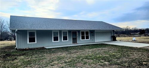 604 Vogt St, Urich, MO, 64788-7755 | Card Image