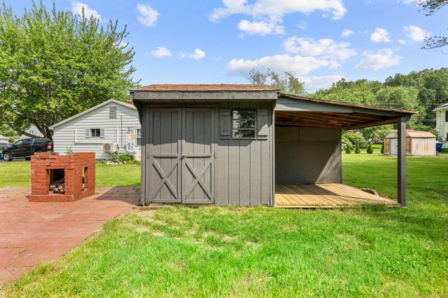 4 Hill Farm Rd, House other with 4 bedrooms, 3 bathrooms and 3 parking in Bloomfield CT | Image 29