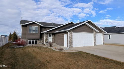 4708 Windsor St, Bismarck, ND, 58503-6160 | Card Image