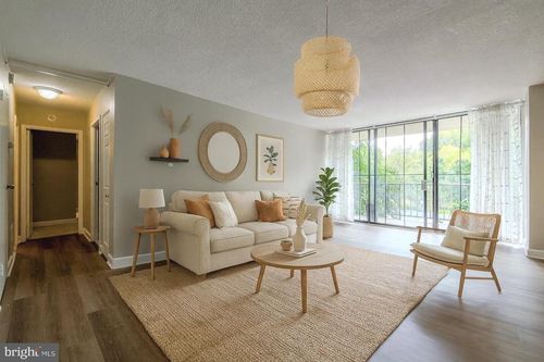 apt-107-801 Yale Ave, SWARTHMORE, PA, 19081-1824 | Card Image