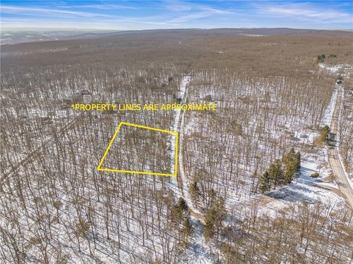 35 Village Run Rd, Jenner Twp, PA, 15546 | Card Image