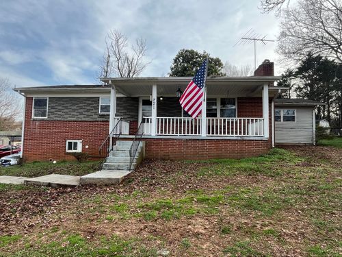 821 W Cherokee Dr, Jefferson City, TN, 37760-1616 | Card Image
