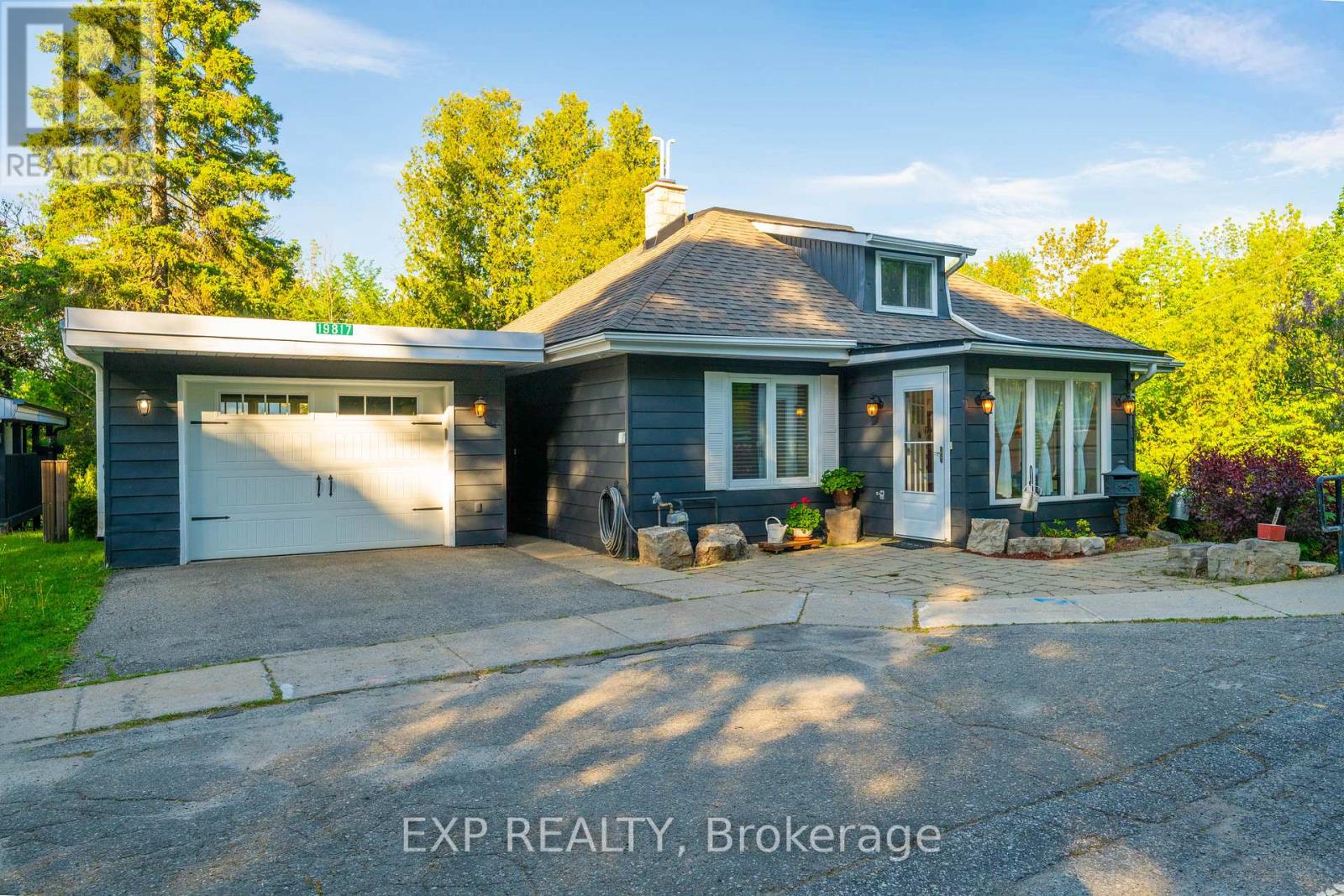 Residential in Caledon (Alton) 3