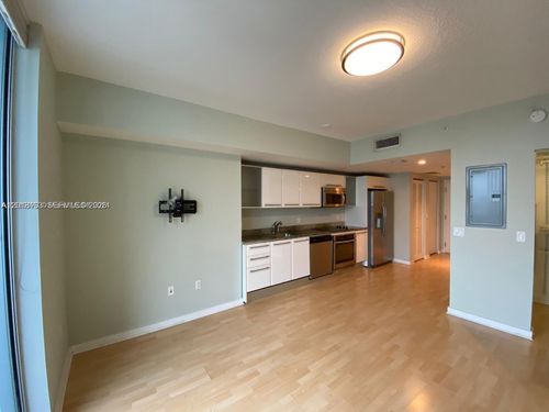 3306-185 7th St, Miami, FL, 33130-2982 | Card Image