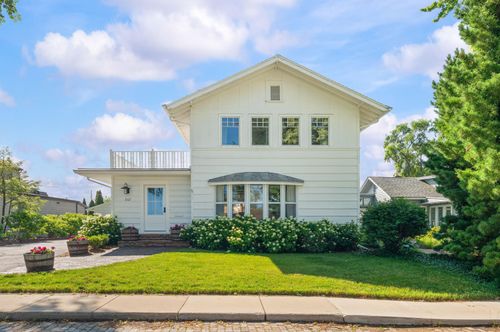 347 Ridgeway St, Saint Joseph, MI, 49085-1048 | Card Image
