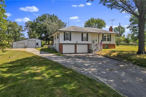 6547 Se Horseshoe Dr, Holt, MO, 64048-9271 | Card Image