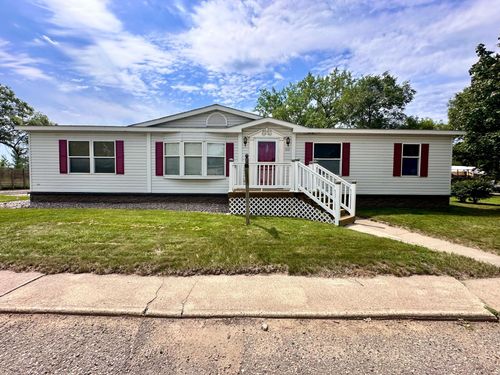 517 Locust Ave, Marshall, MN, 56258-2474 | Card Image