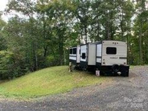997 Hootowl Rd, Spruce Pine, NC, 28777-8630 | Card Image