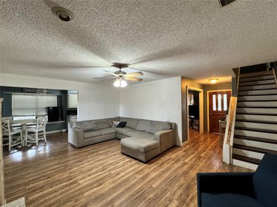 415 Kingsbridge Court, House other with 4 bedrooms, 2 bathrooms and null parking in Garland TX | Image 2