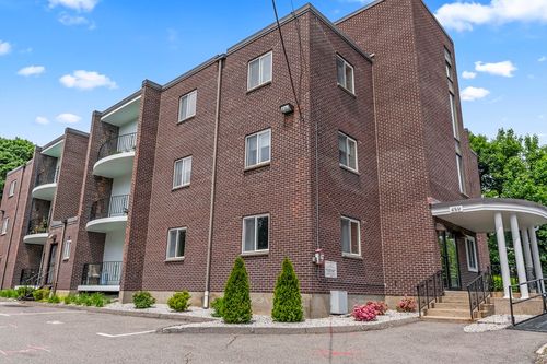 unit-105-459 Willard St, Quincy, MA, 02169-6150 | Card Image